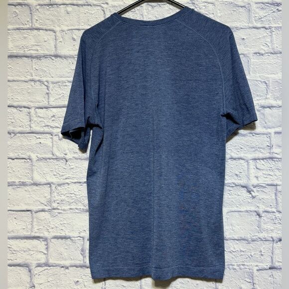 Lululemon Metal Vent Tech Short Sleeve Shirt 2.0
Size M - Picture 2 of 12